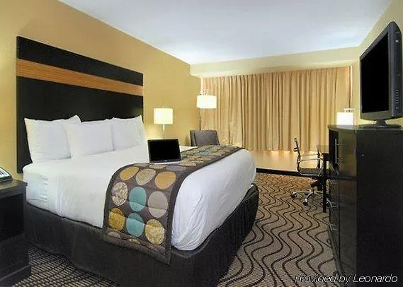 Red Lion Hotel Charlotte 3*,
